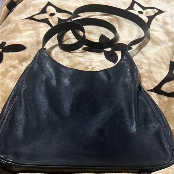 Elegant Black Leather Prada Women's Bag - Picture 1 of 5